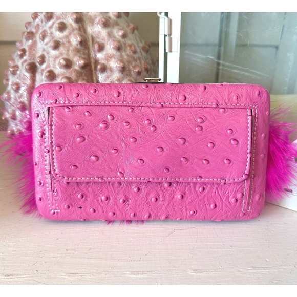 Pink feather wallet with rhinestone detail - Picture 2 of 3